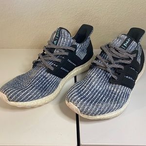Adidas Ultraboost size 11 Black Grey Great Condition